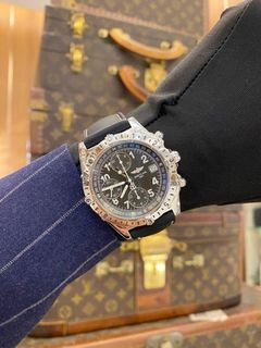 (Category: ) located in . Submitted by redrabbitluxury (Listing ID 1468334201, Image 1). Description: .