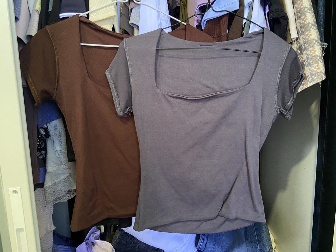 200 for 4 tops (Category: Shirts) located in Santa Rita. Submitted by viorr (Listing ID 1468331998, Image 2). Description: .