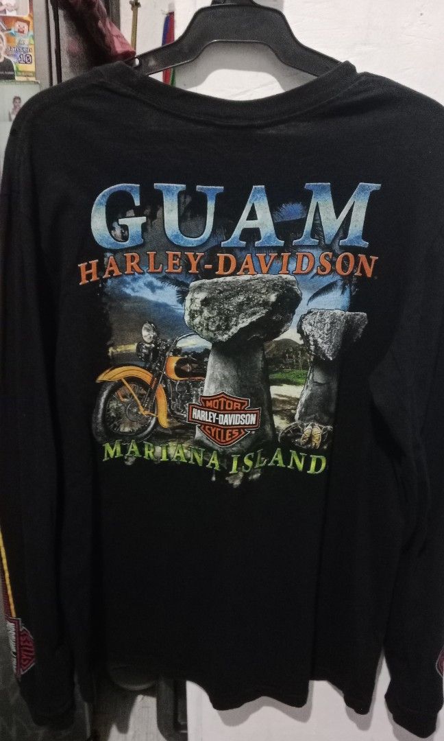2014 Harley Davidson longsleve (Category: Coats, Jackets and Outerwear) located in Manila. Submitted by thrift_on_the_street (Listing ID 1468390664, Image 2). Description: issue:small pinhole.