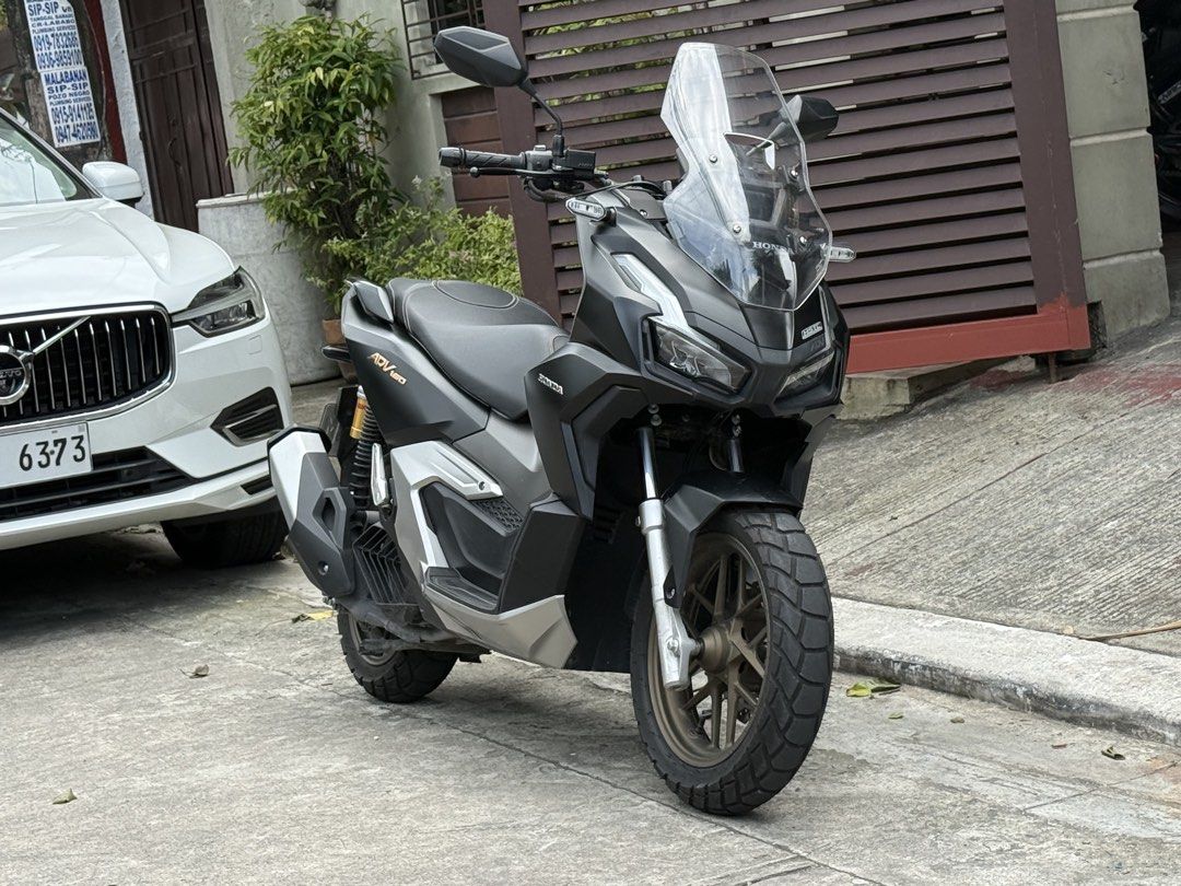 2024 Honda ADV 160 (Category: Motorbikes for Sale) located in Las Pinas. Submitted by peter09165089910 (Listing ID 1468460154, Image 2). Description: For sale: 2024 Honda ADV160 4,000 kms mileage, all stock, no history of accident or drop, no issues, Complete original CR OR and plate number, 135k, Las Piñas area viewing. 09272046677.