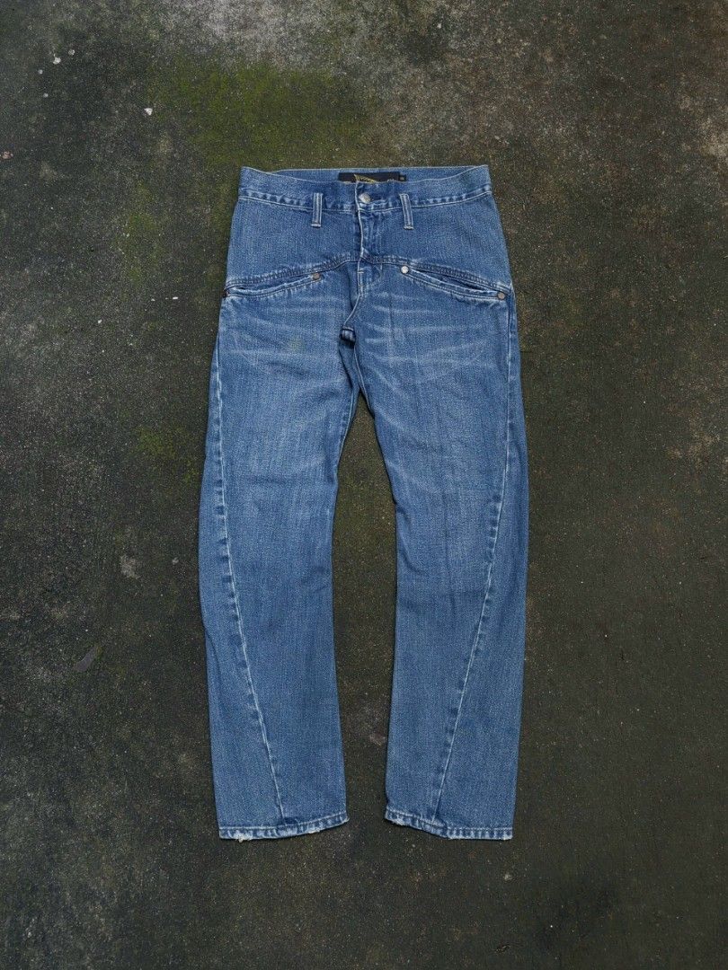 20471120 Hyoma Quilted Jeans (Category: Jeans) located in Taguig. Submitted by xurocurations (Listing ID 1468498308, Image 1). Description: All Inches Dimensions: -37 Length -26 Waist -26.5 Inseam -10 Front 12 Back (Crotch) -10.5 Thighs -7 Knees -6.5 Hem.