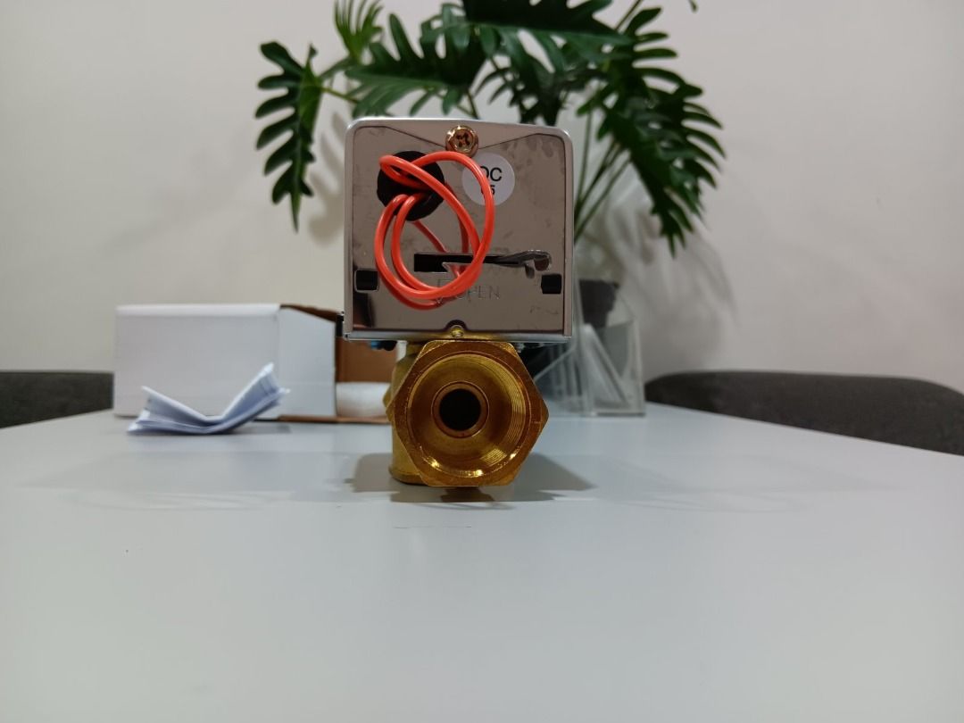 2- way Motorized Valve (Category: Air Conditioning and Heating) located in Makati City. Submitted by johnstone_mkt (Listing ID 1468499297, Image 2). Description: DYH01.A.220C Use: Ideal for residential or light commercial systems Features: Energy-efficient, precise fluid direction DYH01.A.225A Use: Zonal control for HVAC, plumbing, and hot water systems Features: Electric motor, compact, reliable flow control.