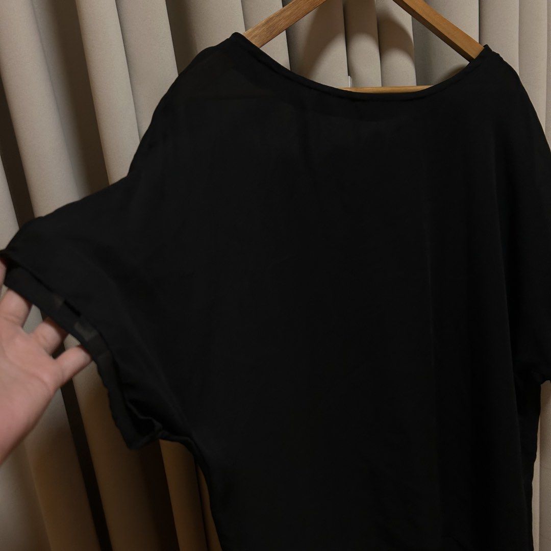 2XL Black High Low Sheer Top (Category: Blouses) located in Rizal. Submitted by from99abovecloset (Listing ID 1468389744, Image 3). Description: CODE:084 Size: 2XL Armhole (laid flat):8” Bust (around): 52” Length (laid flat): 33” Sheer poly | loose | like new .