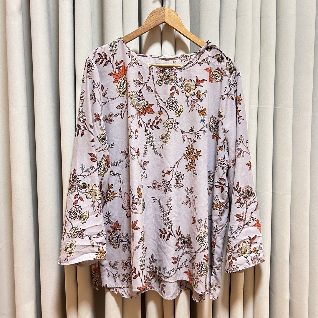 2XL Plus Size Maurices Floral Top (Category: Longsleeves) located in Rizal. Submitted by from99abovecloset (Listing ID 1468313143, Image 1). Description: CODE:141 Size: 2XL Armhole (laid flat):12” Bust (around): 56” Length (laid flat): 30” Soft poly | loose | like new .