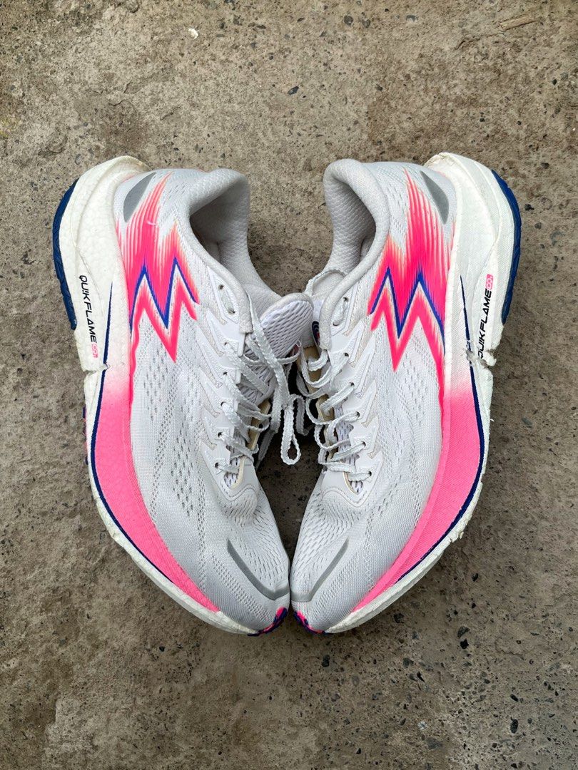 361 degrees blospeed (Category: Casual Shoes) located in Butuan. Submitted by jacobfrost (Listing ID 1468307536, Image 2). Description: 8.5 us mens 42 eur In good condition Signs of usage Pang harabas mo 500 freeship.