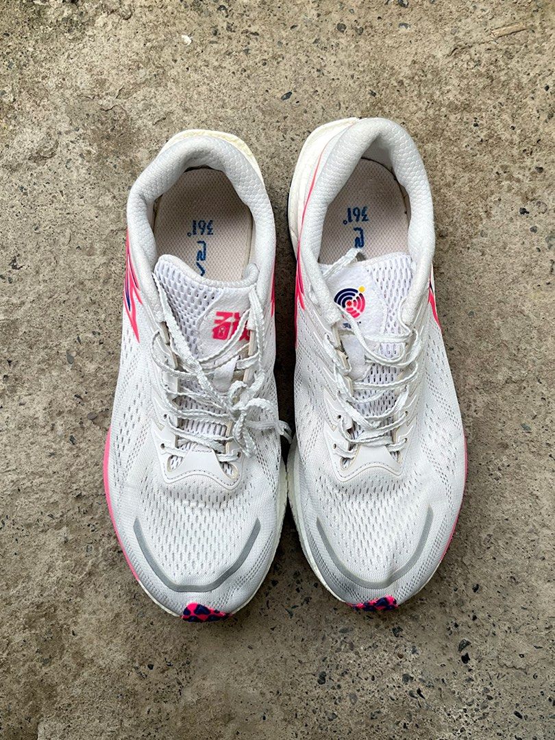 361 degrees blospeed (Category: Casual Shoes) located in Butuan. Submitted by jacobfrost (Listing ID 1468307536, Image 3). Description: 8.5 us mens 42 eur In good condition Signs of usage Pang harabas mo 500 freeship.