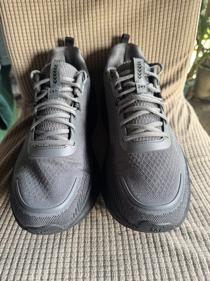 361 popblaze 5.0 (Category: Casual Shoes) located in Quezon City. Submitted by easybreezy26 (Listing ID 1468499648, Image 2). Description: For sale / trade 361 popblaze 5.0 Size 11 Condition 9+/10 Used only 2 times for malling Antipolo upper / Cubao meet ups.