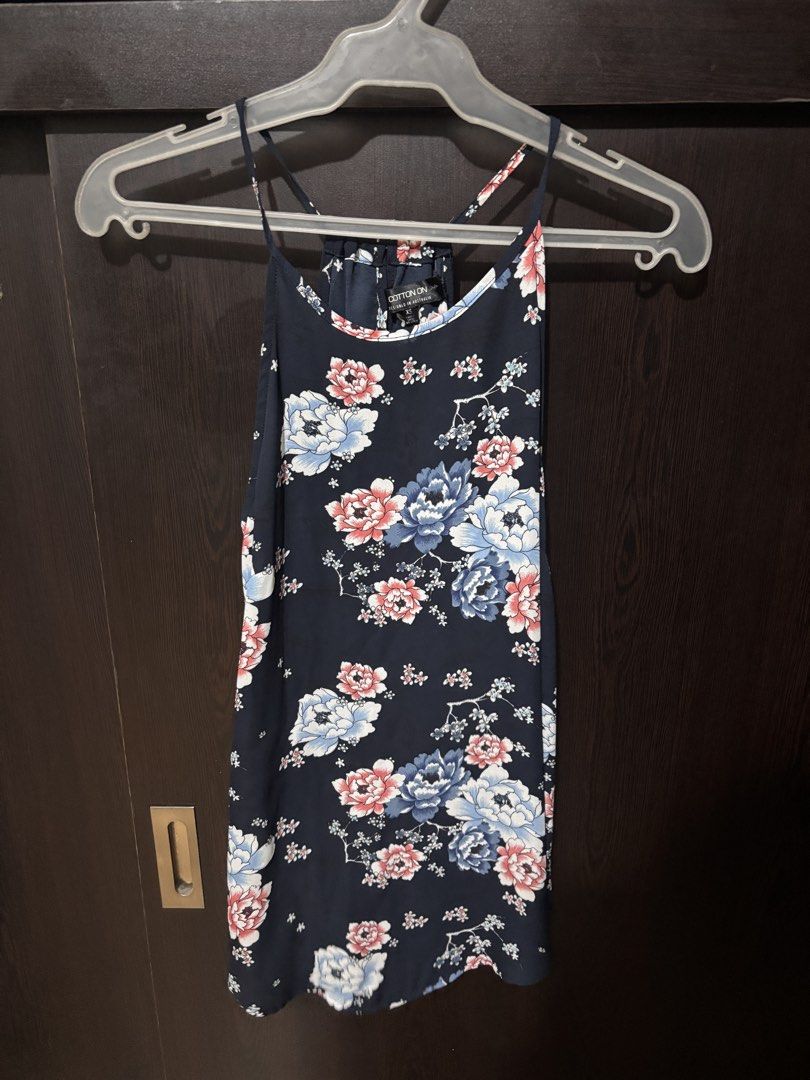 3 Cotton On Tank Top (Category: Sleeveless) located in Quezon City. Submitted by jagab (Listing ID 1468304271, Image 3). Description: - Brand: Cotton On - 3 Pcs - Features: Adjustable spaghetti straps - Material: Lightweight and breathable for warm weather - Condition: Excellent, no flaws found.