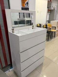 (Category: ) located in . Submitted by kitchenz.clearance (Listing ID 1468305326, Image 1). Description: .