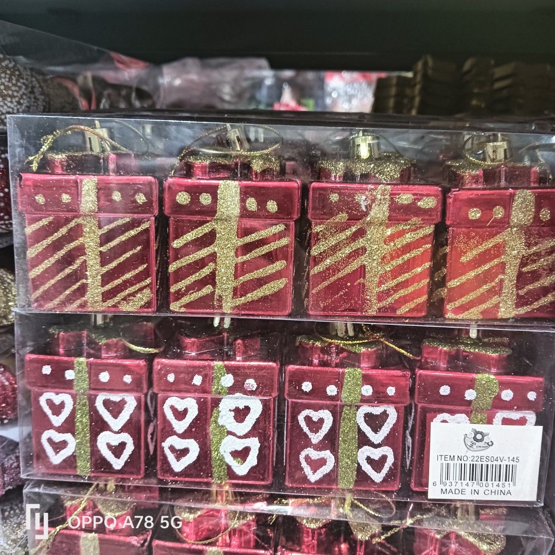 4 PCS Mini box Christmas Colorful . (Category: Other Home Decor) located in Manila. Submitted by iliasjen (Listing ID 1468499463, Image 3). Description: .