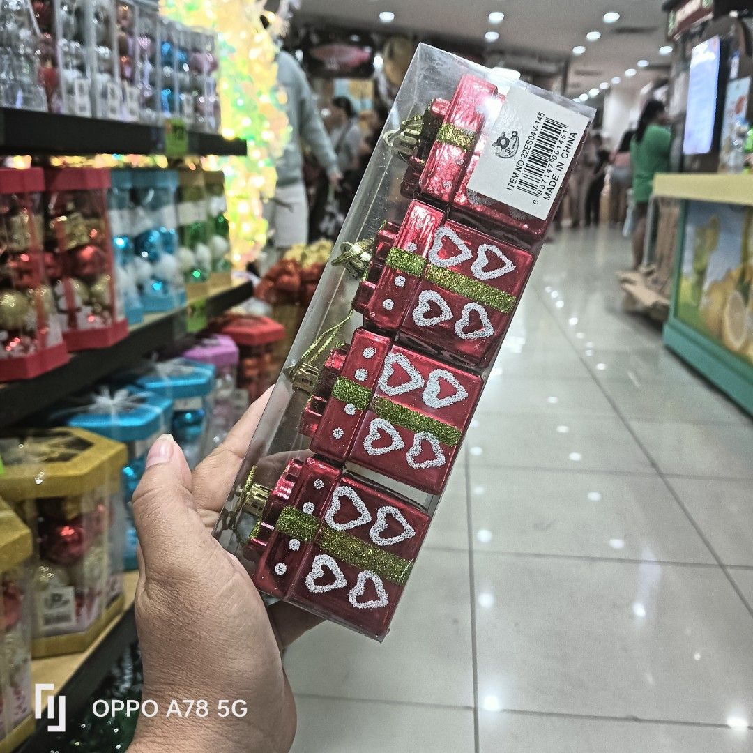 4 PCS Mini box Christmas Colorful . (Category: Other Home Decor) located in Manila. Submitted by iliasjen (Listing ID 1468499463, Image 1). Description: .