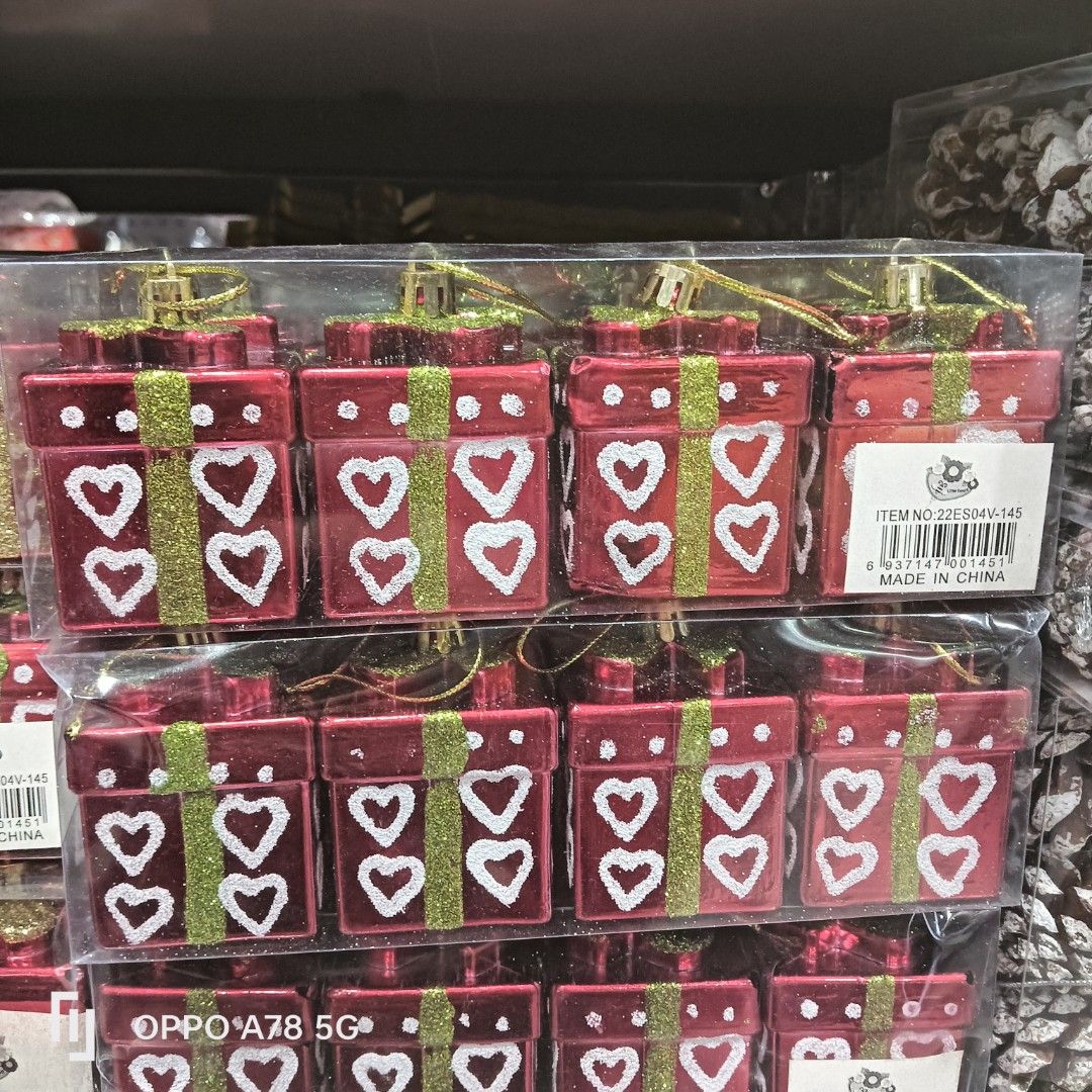 4 PCS Mini box Christmas Colorful . (Category: Other Home Decor) located in Manila. Submitted by iliasjen (Listing ID 1468499463, Image 2). Description: .