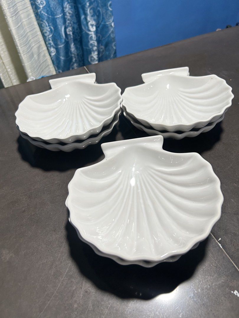 6-Piece White Glazed Ceramic Clam Shell Plates Set (Category: Dinnerware & Cutlery) located in San Fernando. Submitted by dcdaisyyy (Listing ID 1468345830, Image 3). Description: .