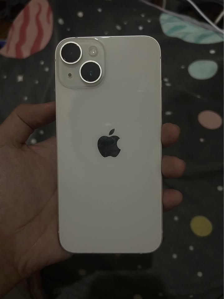 📱 iPhone 14 256GB | Japan Variant 3J/A (Category: iPhone 14 Series) located in Bay. Submitted by vertflips14 (Listing ID 1468462545, Image 3). Description: ✨ Makinis, pwede sa maarte! ✅ No issues ✅ True Tone working ✅ Face ID working ✅ Malinaw ang camera ✅ 87% Battery Health 🔧 Bagong palit housing May lumalabas na Genuine Part sa screen, camera, at battery sa Parts & Service History dahil sa housing replacement. 🎁 INCLUSIONS: • Phone case • Re