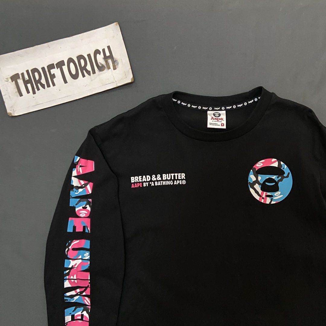 AAPE BREAD&BUTTER BLACK SWEATSHIRT (Category: Hoodies) located in Manila. Submitted by ivan_carbungco (Listing ID 1468457932, Image 2). Description: AAPE BREAD AND BUTTER BLACK SWEAT SHIRT 20 by 27.5 EXCELLENT CONDITION NEED WASH COMPLETE TAGS ₱1500 CLAIM.