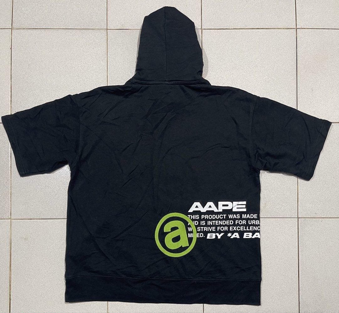 Aape Hoodie (Category: Coats, Jackets and Outerwear) located in Mandaue City. Submitted by MJ_80 (Listing ID 1468369254, Image 2). Description: Aape Black Hoodie Size XL Dimes: 24 X 28 Issue: Has small chip off on print see last photo Color rate & Condition: 9.9/10 Price: 1,400 .