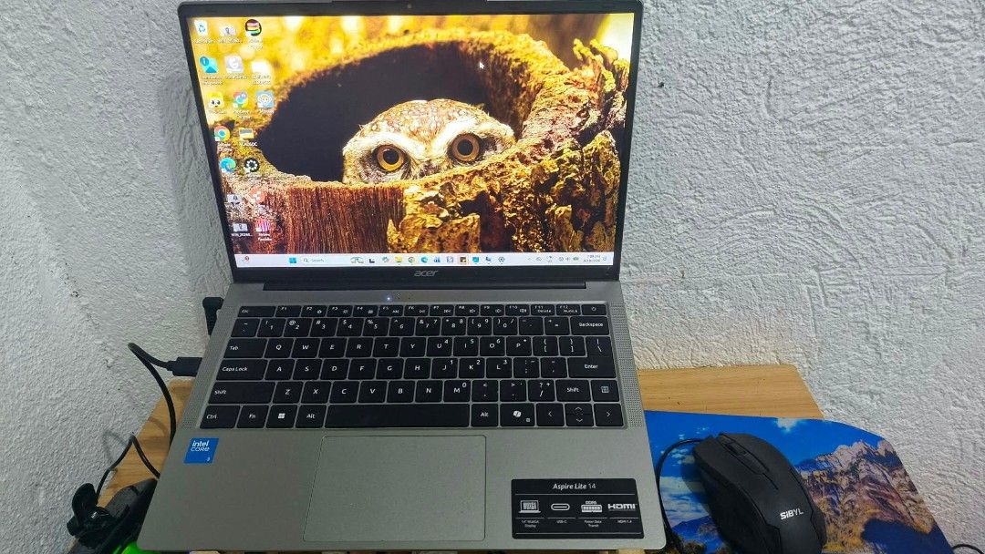 Acer Aspire Lite 14 Intel Core i3 8GB RAM (Category: Laptops & Notebooks) located in Quezon City. Submitted by meemee30 (Listing ID 1468389878, Image 3). Description: - Model: Acer Aspire Lite 14 (Clean Silver Chassis) - Processor: Intel Core 3 N355 @ 1.90 GHz - Memory: 8GB RAM - Display: Sharp WUXGA screen - OS: Windows installed - Freebie: Includes a mouse - Condition: Excellent for casual tasks, online classes, and daily work.