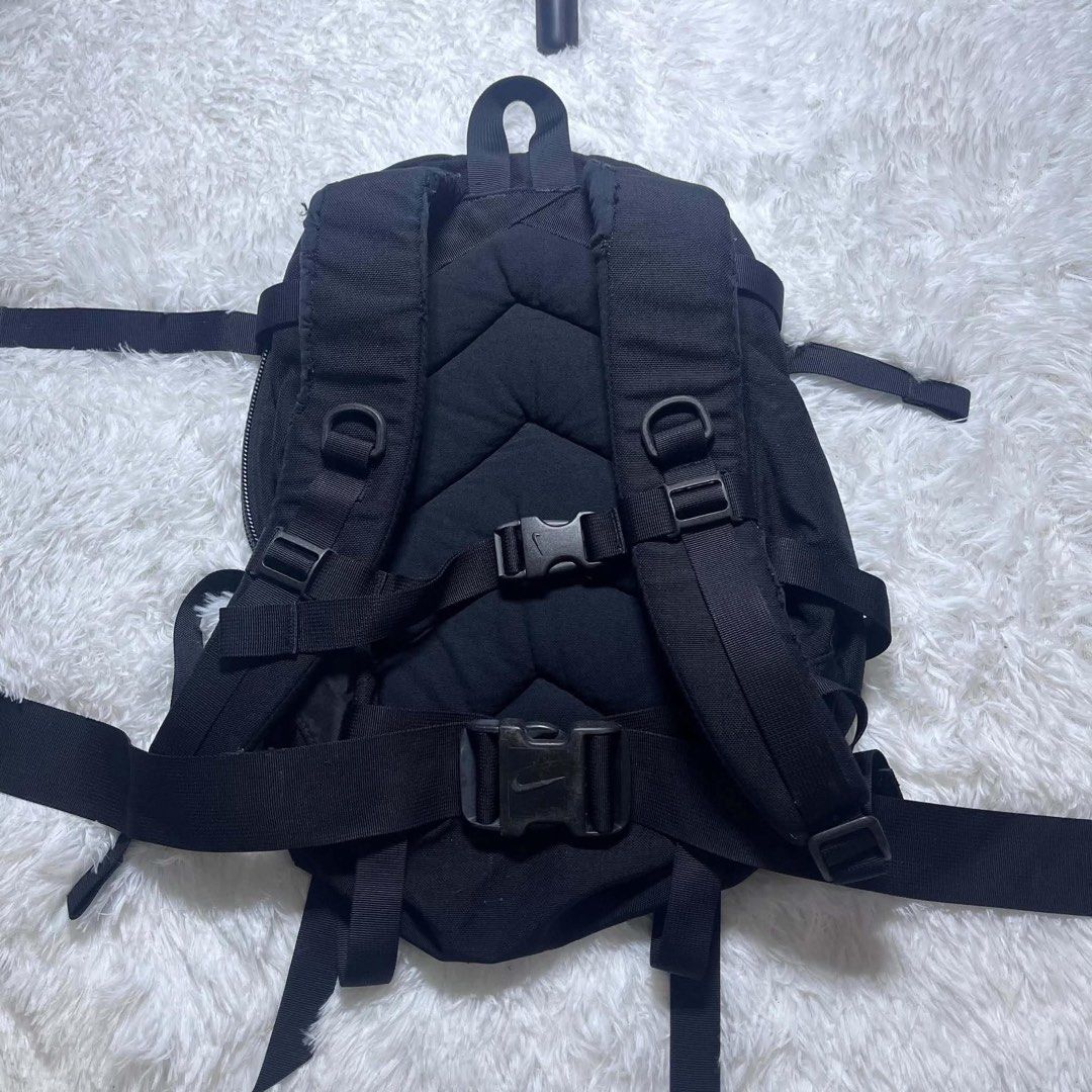 Acg karst backpack (Category: Backpacks) located in Legazpi City. Submitted by dimas_loot (Listing ID 1468469829, Image 2). Description: Acg karst no issue .