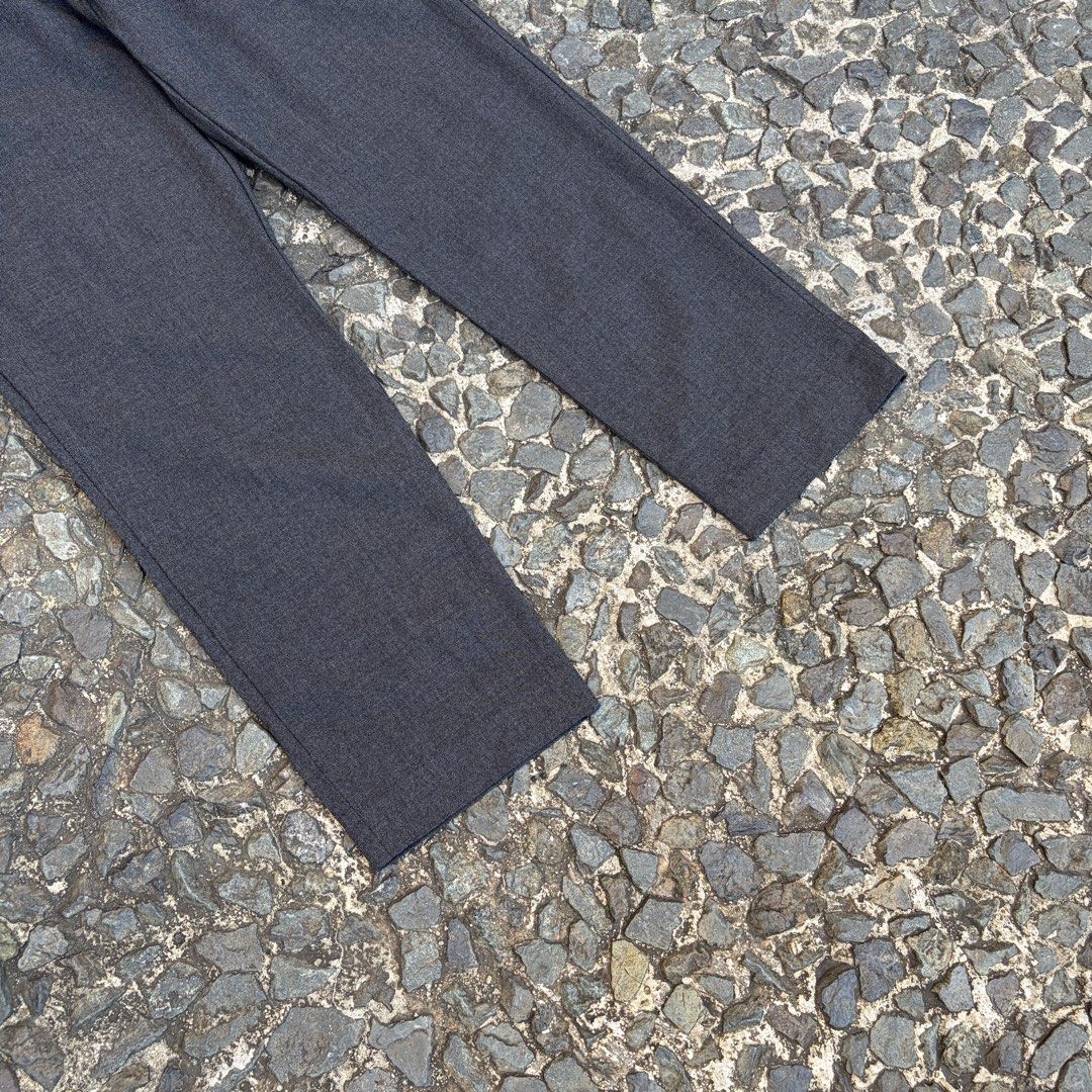Acne Studios Ryder L Travel Pants (Category: Trousers) located in Manila. Submitted by stablesource (Listing ID 1468382341, Image 3). Description: Acne Studios Ryder L Travel Pants Size 48 Dimension: 30 Waist 37.5 Full Length 7 Leg Opening Excellent Kindly Check All Details Before Purchase🤝.