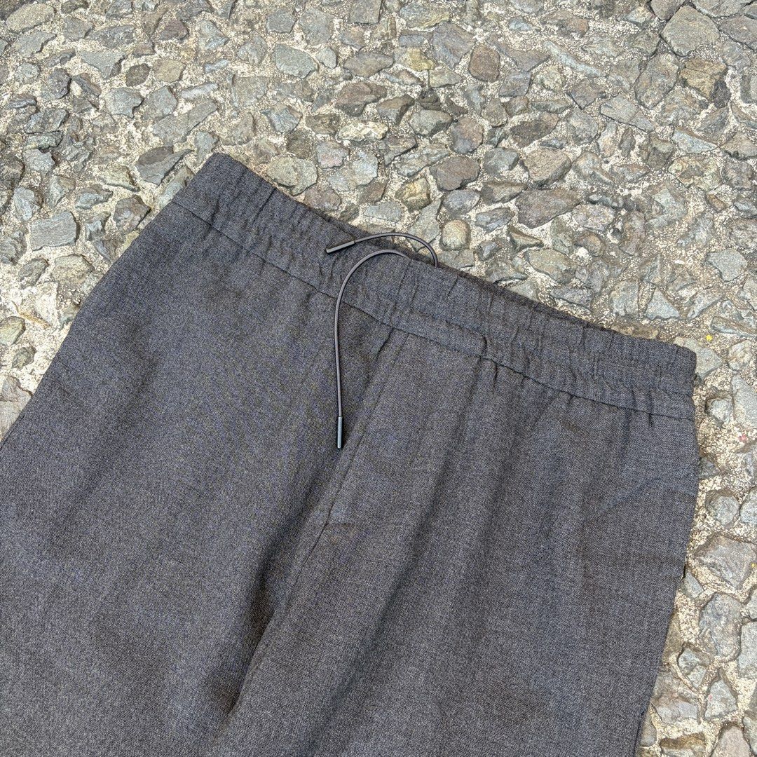Acne Studios Ryder L Travel Pants (Category: Trousers) located in Manila. Submitted by stablesource (Listing ID 1468382341, Image 2). Description: Acne Studios Ryder L Travel Pants Size 48 Dimension: 30 Waist 37.5 Full Length 7 Leg Opening Excellent Kindly Check All Details Before Purchase🤝.