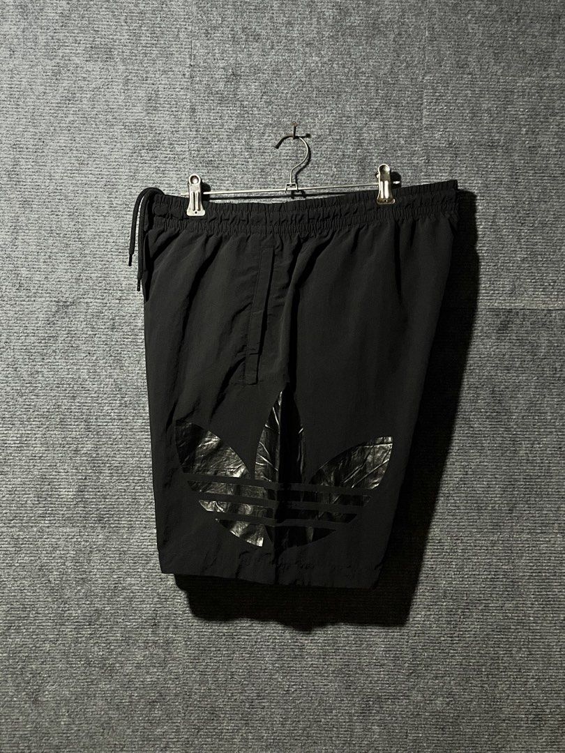 ADIDAD TRICOLOR SHORT (Category: Shorts) located in Naga. Submitted by goodfinds_only.v1 (Listing ID 1468428503, Image 3). Description: FOR SALE -ADIDAS TRICOLOR SIZE:MEDUIM MEASUREMENTS WAISTLINE:32 UP TO 38(STRETCHABLE) LENGTH:19 INCHES LEG OPEN:11 INCHES COLOR RATE:10/10 EXCELLENT CONDITION DM ME TO PURCHASE!.