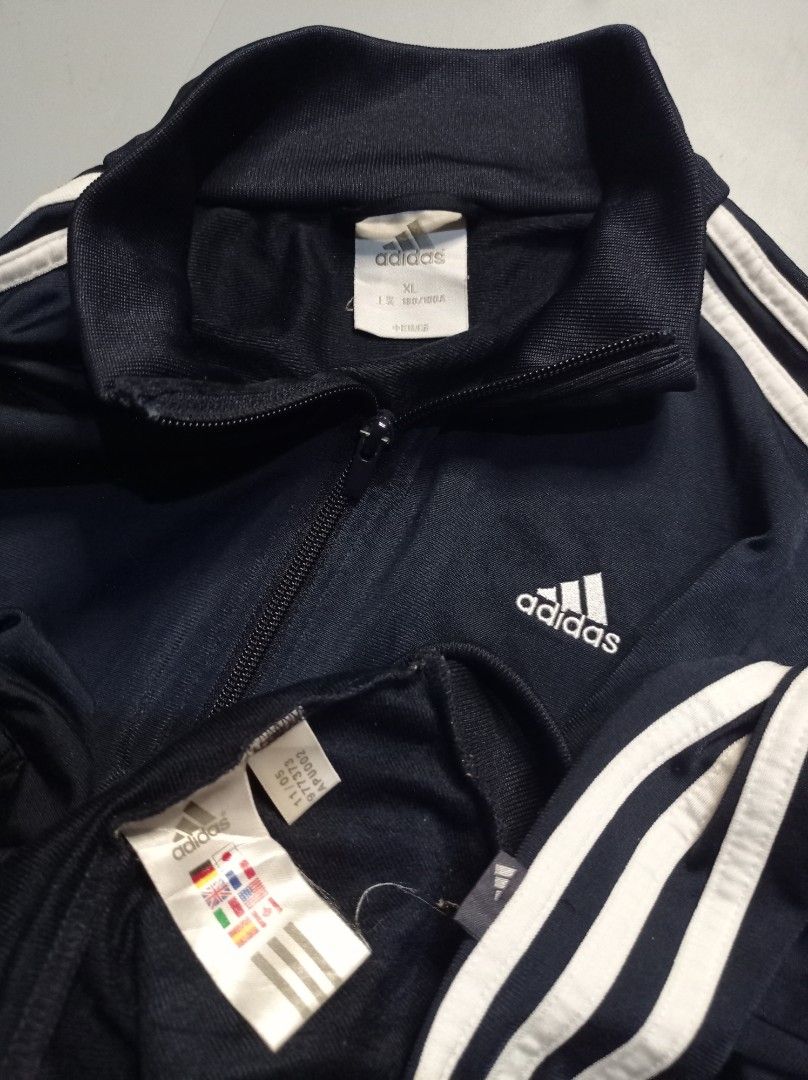 Adidas (Category: Hoodies) located in Manila. Submitted by 1christiannnnnn (Listing ID 1468322787, Image 3). Description: Adidas 📍Good condition 📍issue none / need wash 📍Color rate 9.8/10 24 Width 28 Length.
