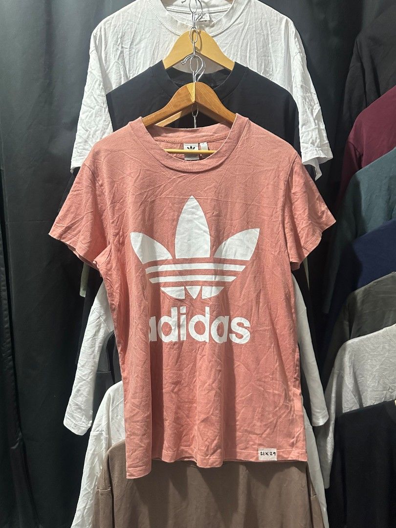 Adidas big trefoil tee (Category: Shirts) located in Davao. Submitted by boss_kel (Listing ID 1468428870, Image 1). Description: 21 width 29 lenght.