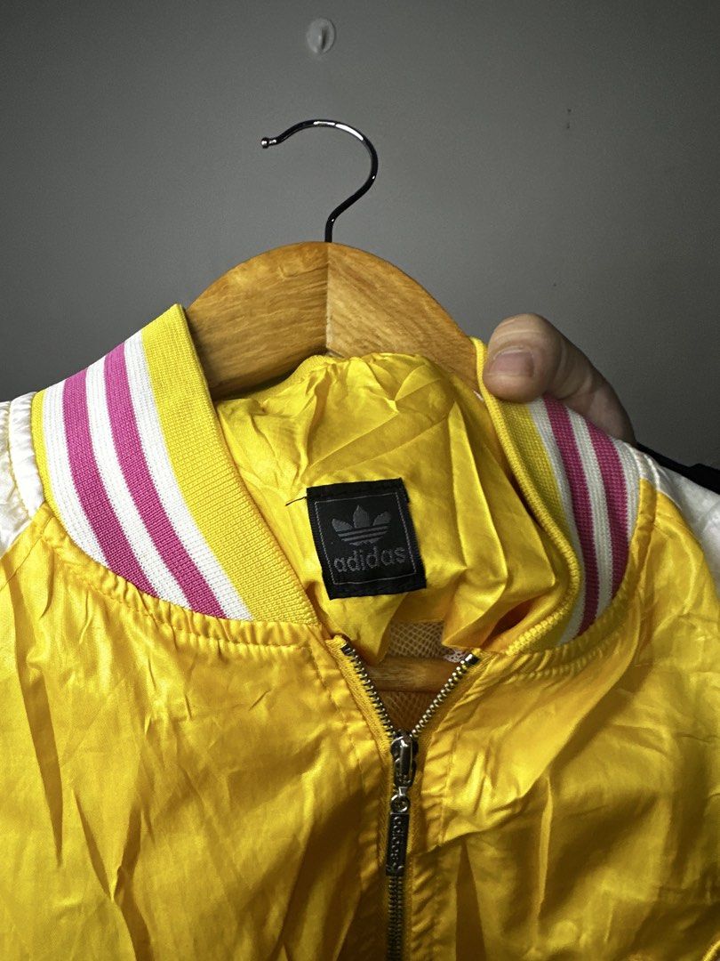 ADIDAS BOMBER (Category: Coats, Jackets and Outerwear) located in Molave. Submitted by thriftmate13 (Listing ID 1468459190, Image 2). Description: .