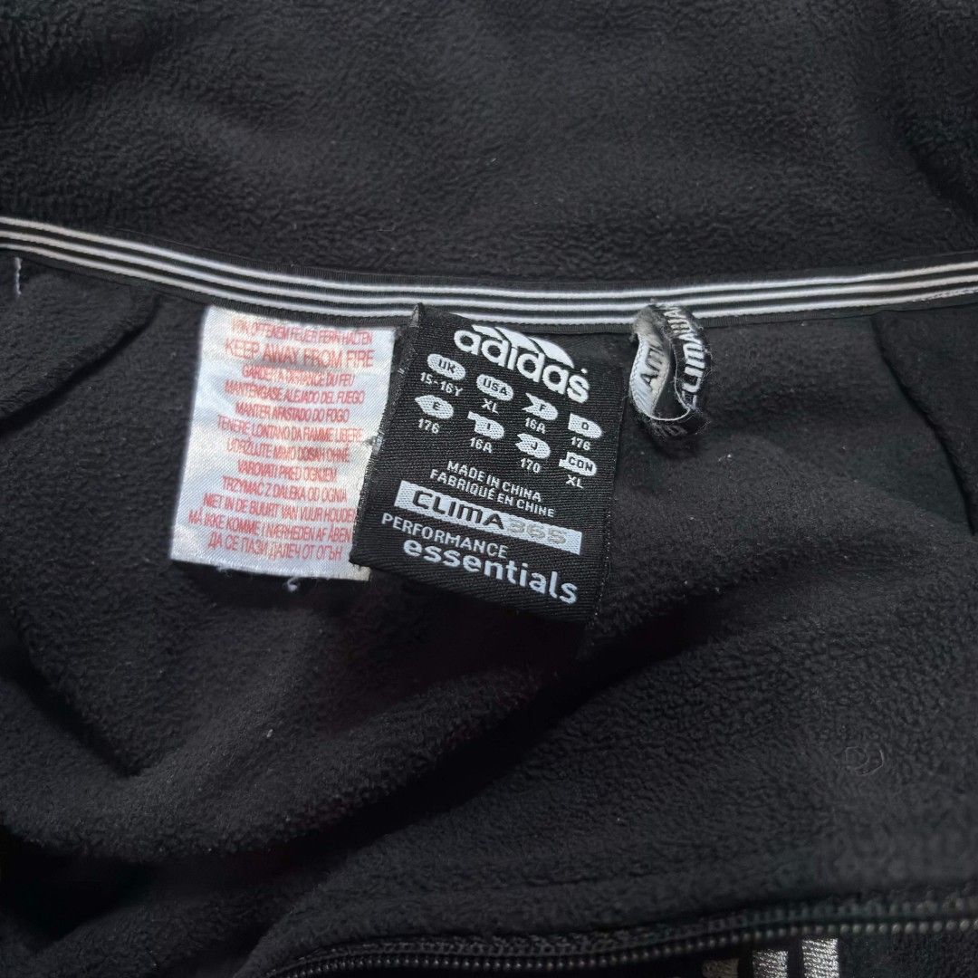 Adidas Clima365 Performance Essentials Black Zip Jacket XL (Category: Coats, Jackets and Outerwear) located in Santa Cruz. Submitted by sk1tso (Listing ID 1468347870, Image 2). Description: ADIDAS FLEECE TRACK JACKET 21X27 CONDITION 9.8./10 COLOR RATE 9.8/10 NO ISSUE AS NEW 300+SF .