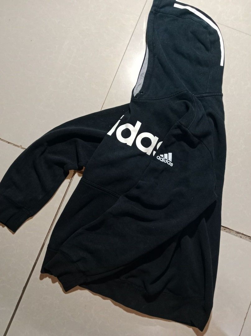 ADIDAS ESSENTIALS BIG LOGO HOODIE (Category: Hoodies) located in Ozamiz City. Submitted by khean_ibale (Listing ID 1468394289, Image 2). Description: -SIZE: M -COLOR RATE: 9/10 -CONDITION: 9/10 (COLOR MAY VARY DUE TO LIGHTING).