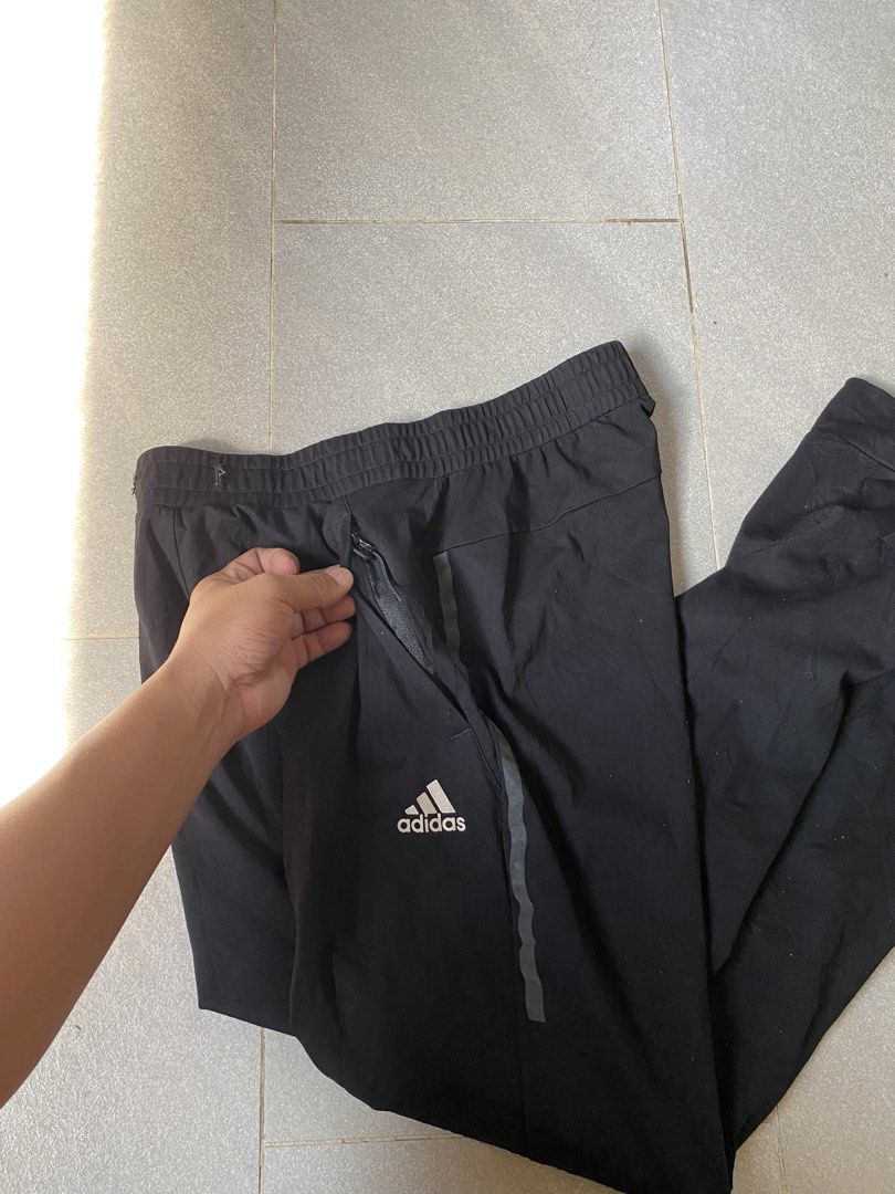 Adidas Jogger pants (Category: Joggers) located in Digos. Submitted by thriftflexph (Listing ID 1468351713, Image 2). Description: Size&Dimes:29-32/39 Color&Condi:9/10 DM for more information 🫶 Items are all thrifted/Handpicked Can ship nationwide🇵🇭 Add Shipping Fee ✈️🎁.
