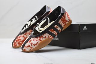 (Category: ) located in . Submitted by factory.shoes.outlet (Listing ID 1468289393, Image 1). Description: .