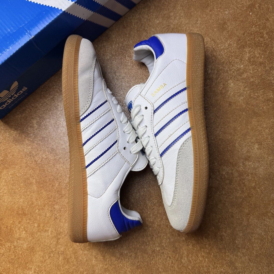 ADIDAS SAMBA (Category: Sneakers) located in Panabo. Submitted by shoerarefinds (Listing ID 1468418437, Image 3). Description: ADI SAMBA white (1) SIZE: US 5½/ UK 5/ FR 38/ JPN 235/ CHN 235 With box Good Condition, minimal scratches and collar lining paint chip LOCATION: PANABO CITY, DAVAO DEL NORTE, 8105 2200 FREESHIPPING .