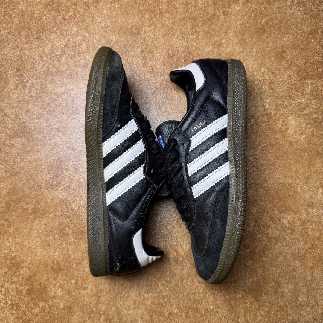 ADIDAS SAMBA (Category: Sneakers) located in Panabo. Submitted by shoerarefinds (Listing ID 1468418813, Image 3). Description: ADI SAMBA black (4) SIZE: US 5½/ UK 5/ FR 38/ JPN 235/ CHN 235 Good Condition, minimal heel drags and scratches LOCATION: PANABO CITY, DAVAO DEL NORTE, 8105 1700 FREESHIPPING .