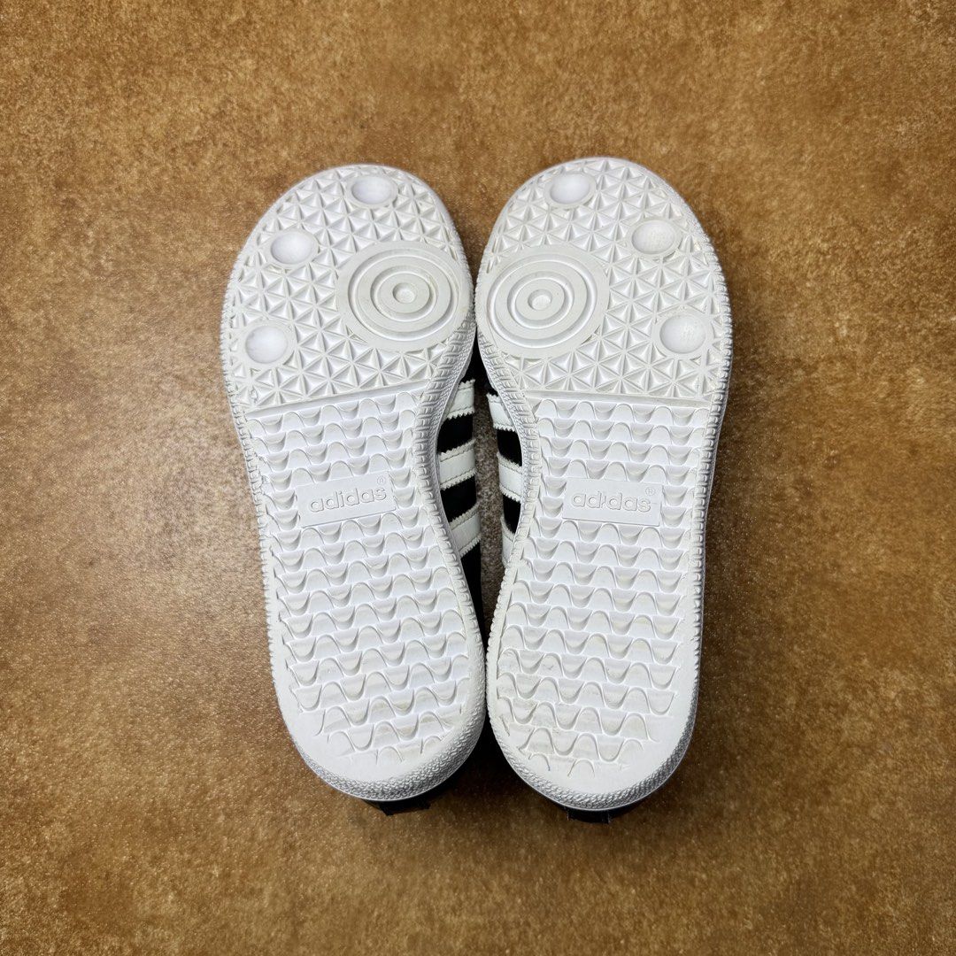 ADIDAS SAMBA (Category: Sneakers) located in Panabo. Submitted by shoerarefinds (Listing ID 1468427454, Image 2). Description: ADI SAMBA black (1) SIZE: US 3½/ UK 3 / FR 35½ / JPN 220/ CHN 215 Good as New LOCATION: PANABO CITY, DAVAO DEL NORTE, 8105 2000 FREESHIPPING .