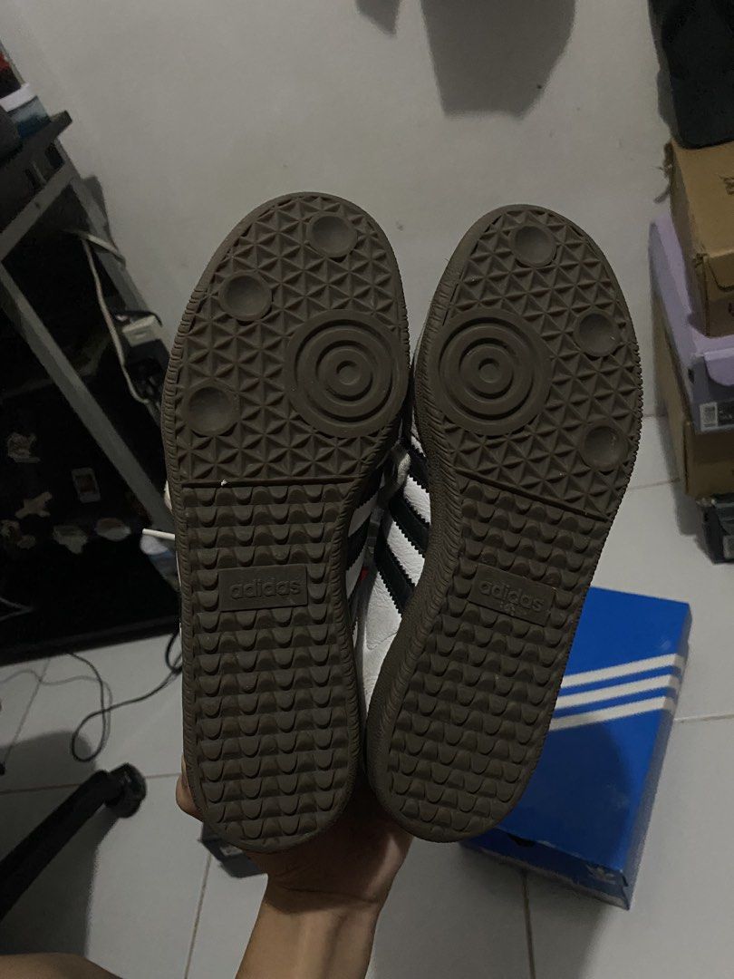 Adidas Samba (Category: Sneakers) located in Binan City. Submitted by racksblue (Listing ID 1468442388, Image 3). Description: shi still nice jus needs wash.