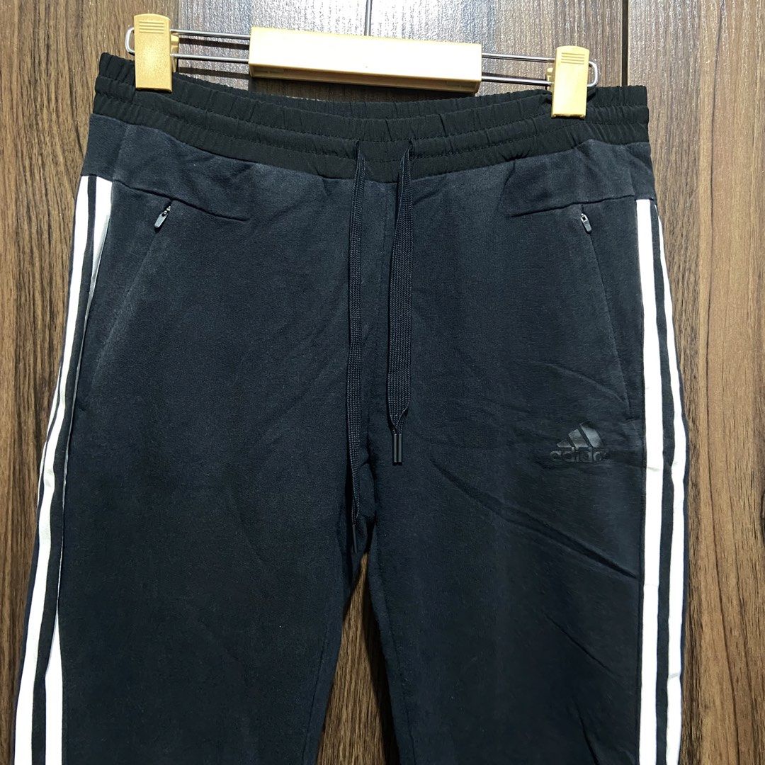 Adidas Sweatpants/Jogger (Category: Joggers) located in Marikina City. Submitted by jeliie (Listing ID 1468424168, Image 1). Description: No issue Authentic Unisex.