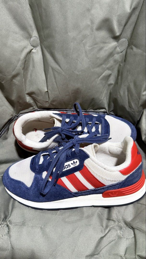 Adidas Trezoid 2.0 (Category: Sneakers) located in Quezon City. Submitted by she_dacman (Listing ID 1468383525, Image 3). Description: Size US 7.5 Bought at Adidas Vertis North No box RFS Bawas shoes.