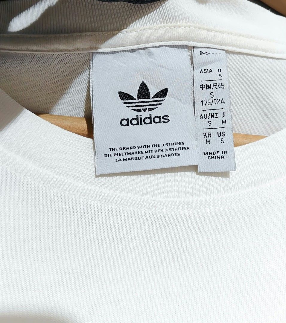 ADIDAS TSHIRT (Category: Tshirts & Polo Shirts ) located in Muntinlupa City. Submitted by nofame12 (Listing ID 1468411909, Image 2). Description: PLEASE CHECK THE DETAILS OF THE ITEM ON 2ND PHOTO. LOCATION - SUCAT MUNTINLUPA CITY.