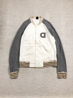 (Kategori: ) berada di . Dikirim oleh jaket.thrift_02 (ID iklan 1468289062, Gambar 1). Deskripsi: .
