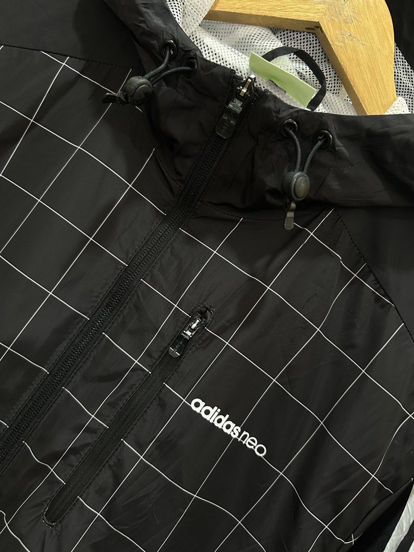 Adidas wind.n.dolphin / Windbreaker)Fulzip jacket (Category: Coats, Jackets and Outerwear) located in Manila. Submitted by cachegoodsuncovers (Listing ID 1468356584, Image 3). Description: 🚨 Wind.N.Dolphin / Windbreaker)Fulzip jacket 🚨 ✅️SIZE: L ✅️DIMES - 21x29 ✅Boxy type ✅️CONDITION - Exellent ✅️COLOR RATE - 9.5/10 ✅️Color may vary due to lighting ✅️ISSUE -❌ .