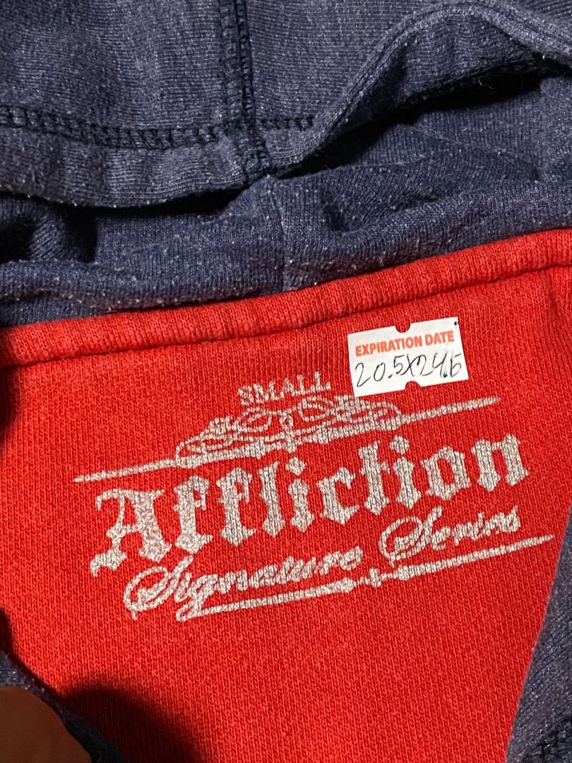 Affliction vintage boot y2k / grunge / emo vibes zip hoodie (Category: Hoodies) located in Las Pinas. Submitted by all_details_posted (Listing ID 1468455678, Image 3). Description: small lints on some parts.