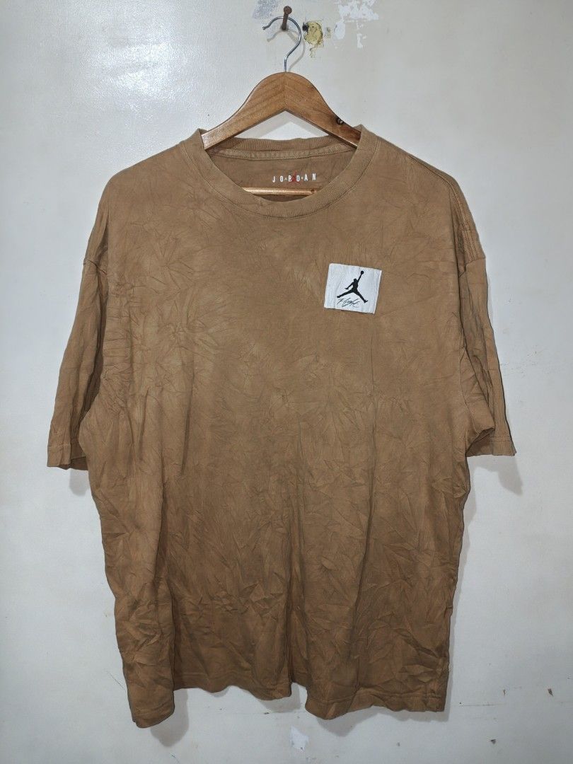 AIR JORDAN FLIGHT (Category: Tshirts & Polo Shirts ) located in Ligao. Submitted by kennethrift_finds (Listing ID 1468457921, Image 1). Description: LARGE-XLARGE 24×29 10/10 COLOR RATE NO ISSUE AS NEW CONDITION.