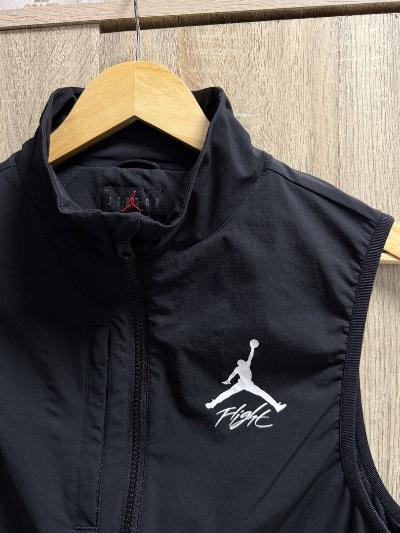 Air Jordan Flight Track Suit Vest (Category: Coats, Jackets and Outerwear) located in Imus. Submitted by rckrmns (Listing ID 1468356995, Image 2). Description: Air Jordan Flight Track Suit Vest Size S-M W- 20 L 26 Good as new .