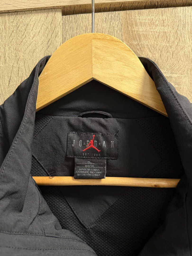 Air Jordan Flight Track Suit Vest (Category: Coats, Jackets and Outerwear) located in Imus. Submitted by rckrmns (Listing ID 1468356995, Image 3). Description: Air Jordan Flight Track Suit Vest Size S-M W- 20 L 26 Good as new .