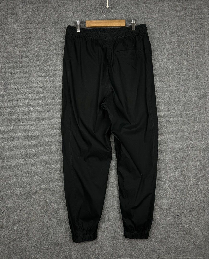 Air Jordan Jumpan Woven Pants (Category: Joggers) located in Cebu City. Submitted by tanlawr07 (Listing ID 1468377964, Image 3). Description: Size Medium 30-34W 38L Legit 💯 Good as new No issue 10/10 1300 only 📍Cebu Cuty Location .