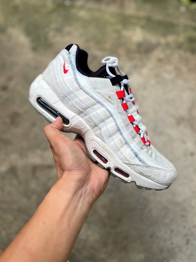 Airmax 95 double swoosh (Category: Casual Shoes) located in Butuan. Submitted by jacobfrost (Listing ID 1468307121, Image 1). Description: 8 us mens Excellent condi Paint chips issue.