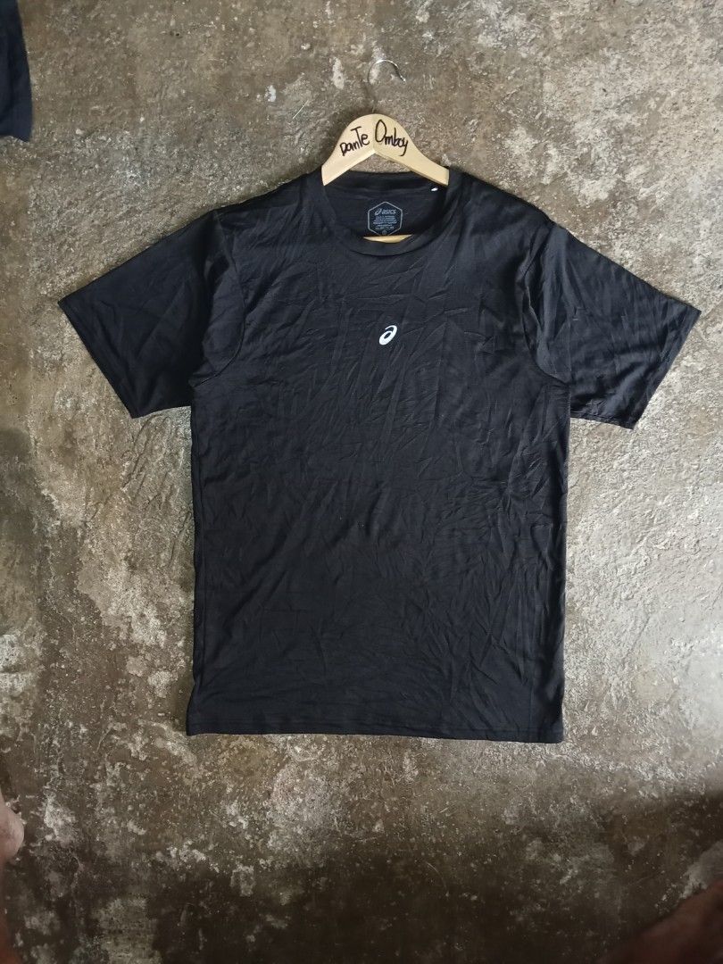 Aisics Dri Fit Shirt (Category: Activewear) located in Manila. Submitted by omboydante25337 (Listing ID 1468404794, Image 1). Description: aisics dri fit shirt size Xl on tag 21x30 dimension best fits. Large in great condesyon php 389 only.