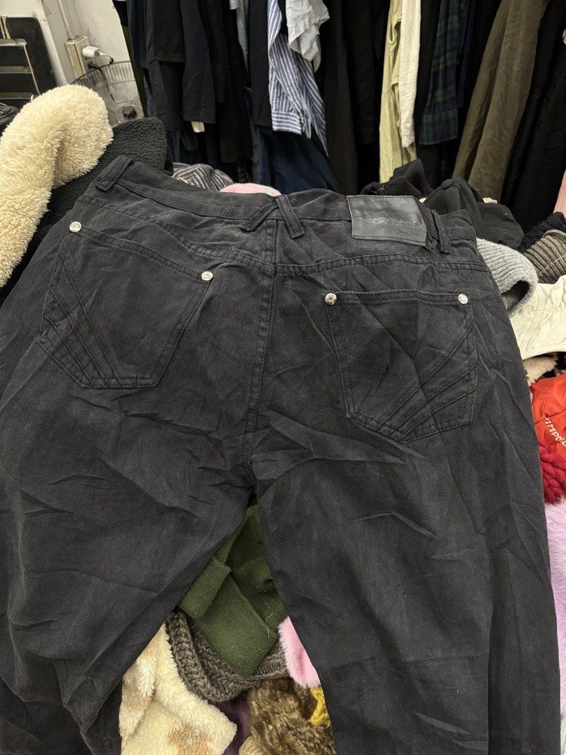 Akademiks baggy pants (Category: Jeans) located in Zamboanga. Submitted by thriftitup0430 (Listing ID 1468382186, Image 2). Description: W36 L37.5 Leg open 9.
