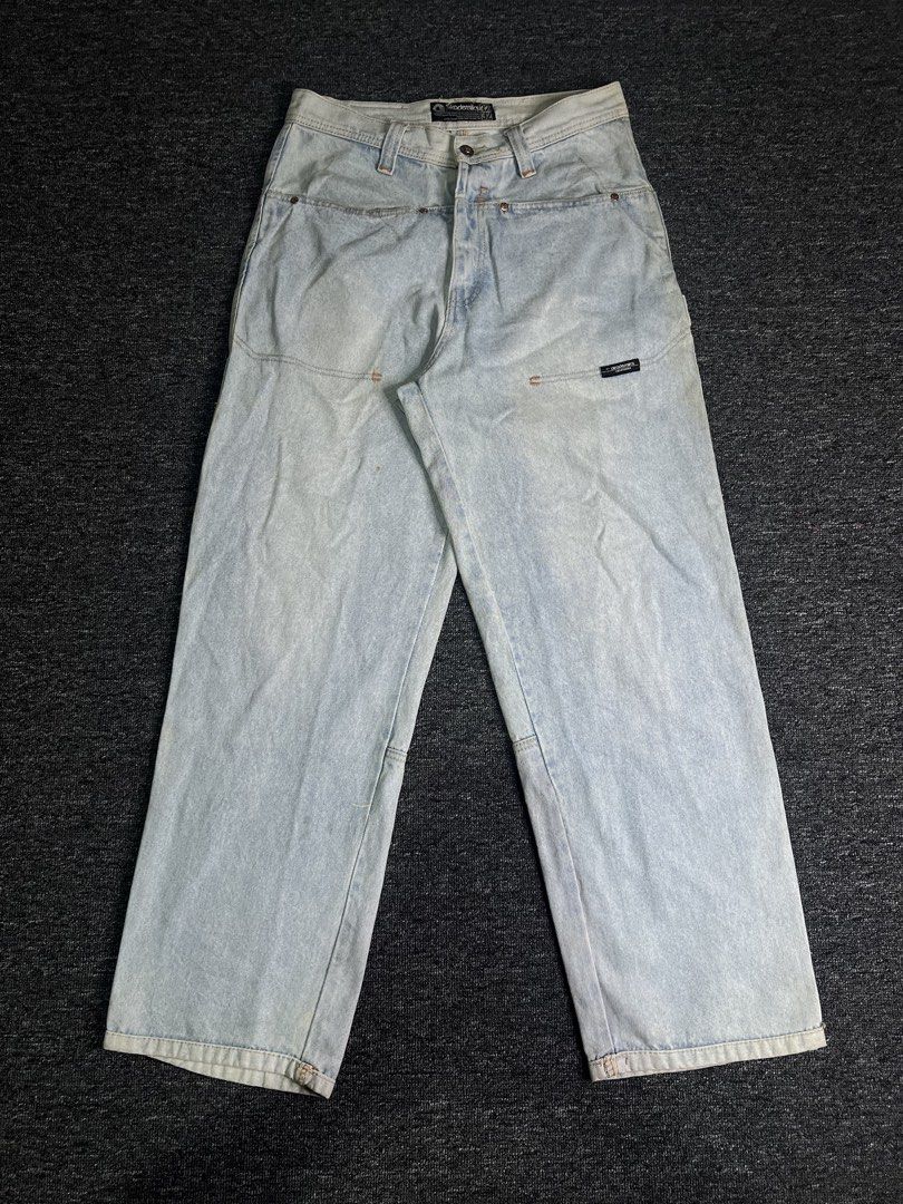 Akademiks Carpenter Pants (Category: Jeans) located in Manila. Submitted by thrifty.4pp4rels (Listing ID 1468431183, Image 3). Description: Shipping fee shouldered by the buyer Issues: Faded back tab Measurements: W 32 L 43 Thigh 13.5 Hem 9.5.